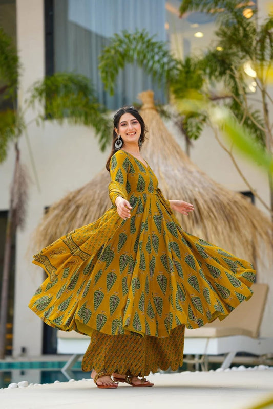 Hanna Cotton Anarkali $ Plaza With Dupatta  Set (Green)