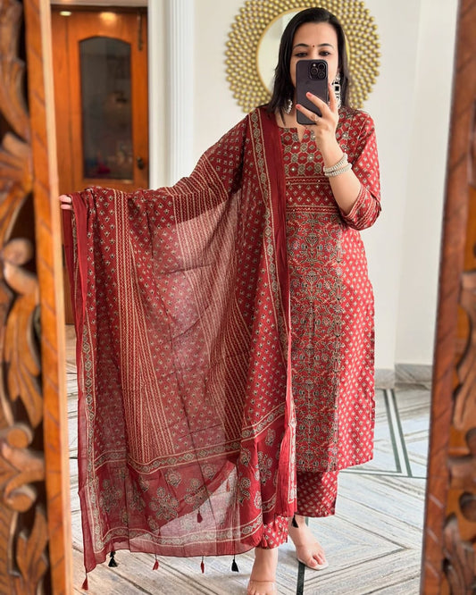 Beautiful maroon kurta with pant dupatta set