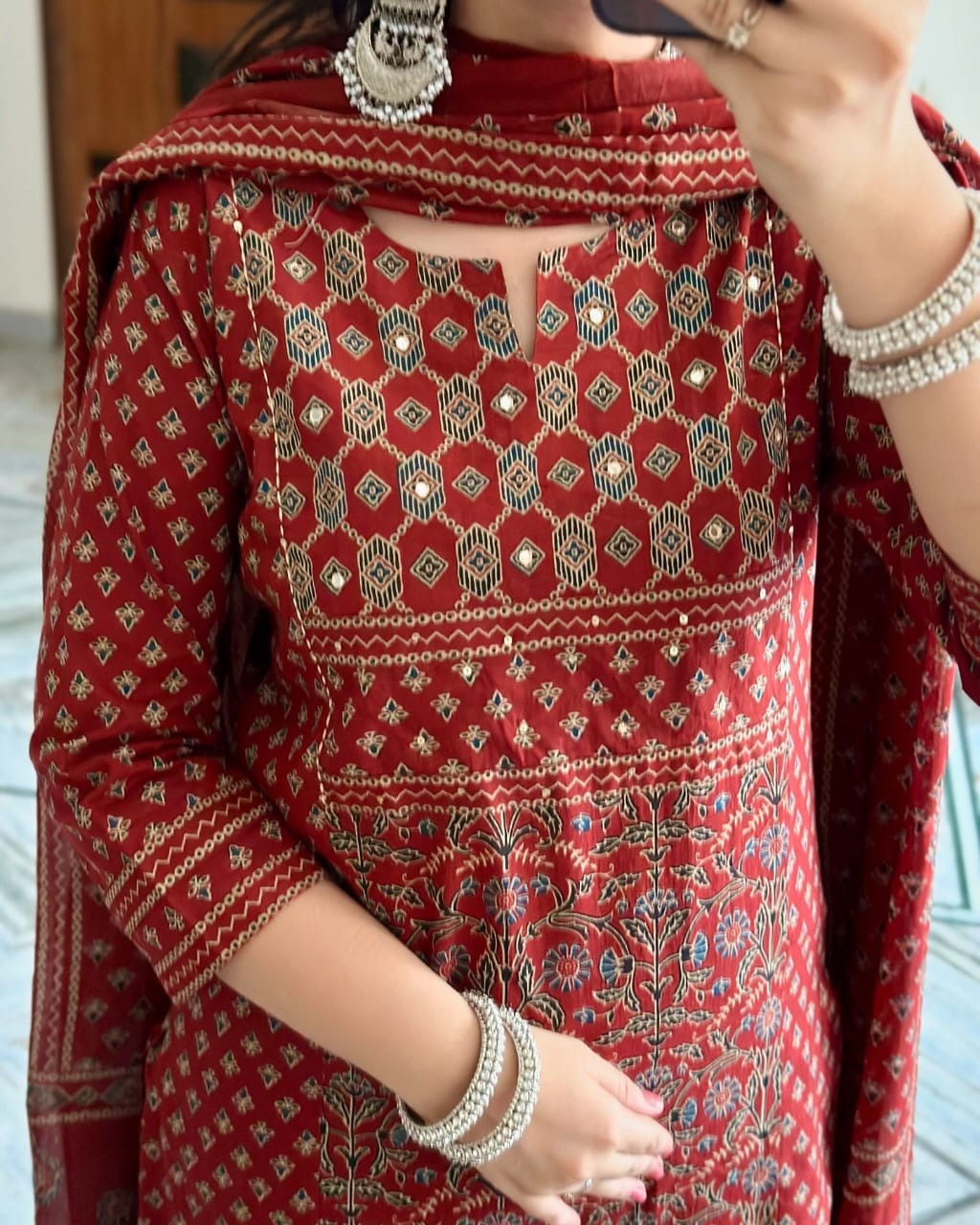 Beautiful maroon kurta with pant dupatta set